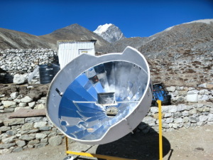 ヒマラヤ特製太陽熱調理器 ヒマラヤ特製太陽熱調理器