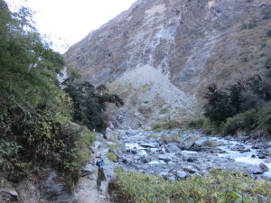 ランタン・コーラ土砂崩れの始まり ランタン・コーラ土砂崩れの始まり